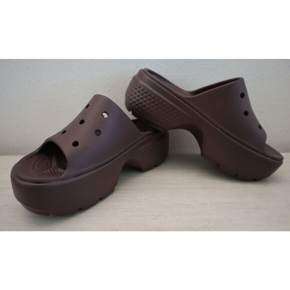 CROCS  Unisex Men's Sz 6 Women's Sz 8 Mocha Brown Stomp Slide Sandals Clogs - Picture 1 of 8